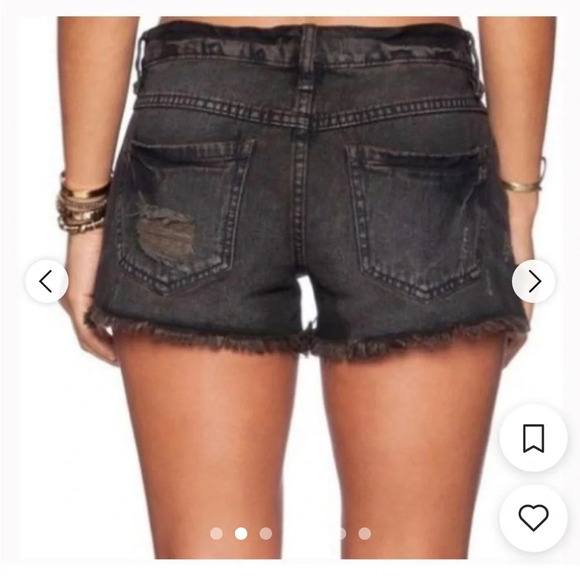 Free people shark bite denim slouchy cut off denim runaway shorts size 26 micro - Picture 10 of 13